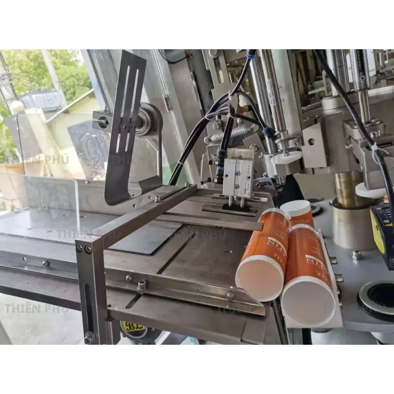 Máy Chiết Rót Hàn Tuýp Tự Động 20 May Chiet Rot Han Tuyp Tu Dong 5 2