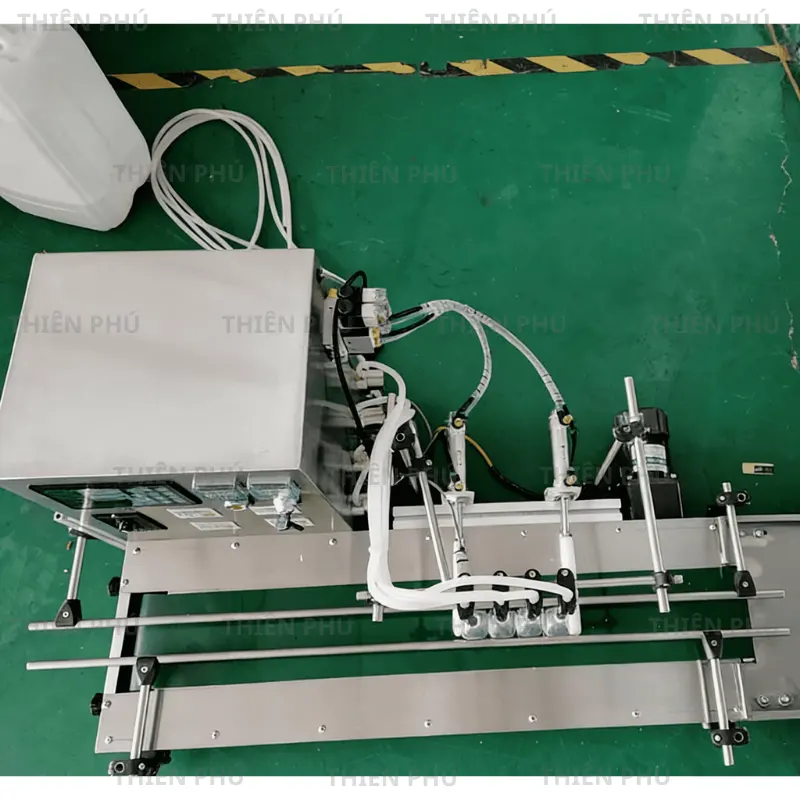 May chiet rot dung dich long 4 voi ban tu dong 4