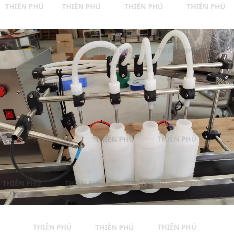 May chiet rot dung dich long 4 voi ban tu dong 7