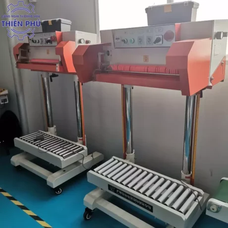 Máy Hàn Miệng Túi Khí Nén Băng Tải Con Lăn