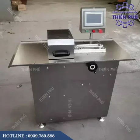 may buoc dau xuc xich ak 400 06
