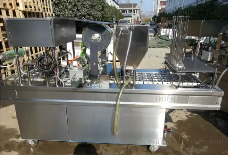 Đặc điểm của máy đóng gói thạch rau câu