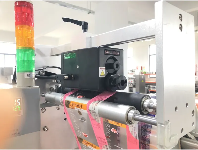 May Dong Goi Keo Lac 3