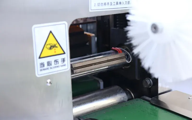 may dong goi thanh gao lut 08