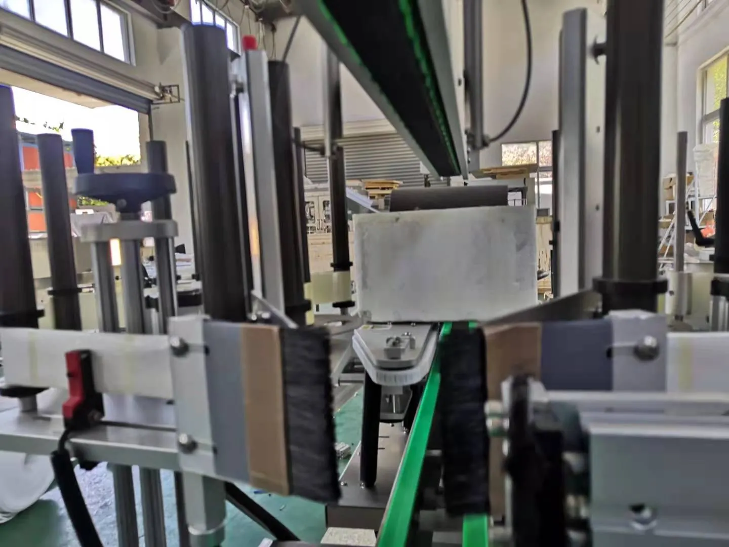 day chuyen chiet rot va dong goi dau nhot 17