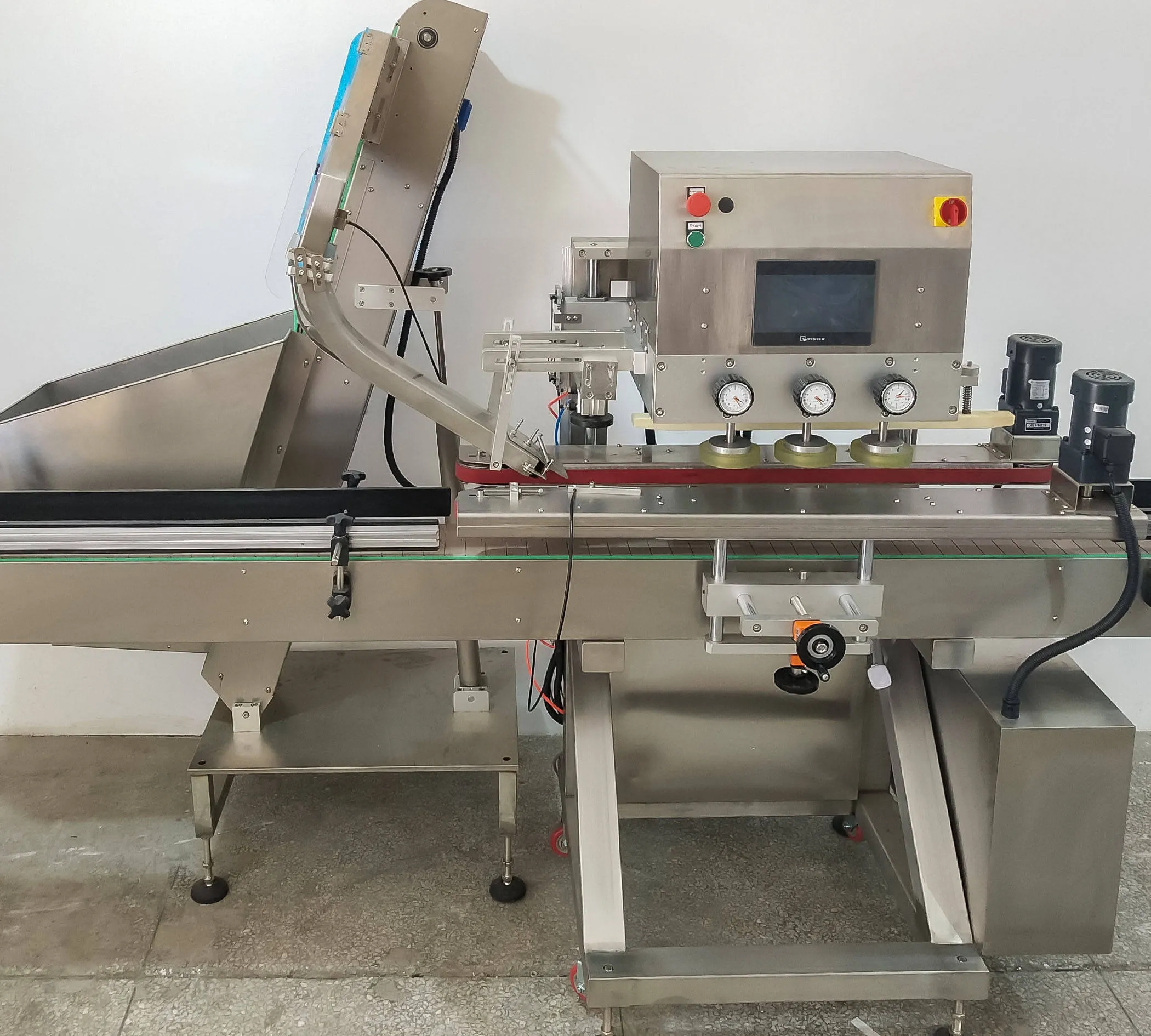 Lợi Ích Khi Sử Dụng Máy Đóng Nắp Chai Nhựa Tốc Độ Cao