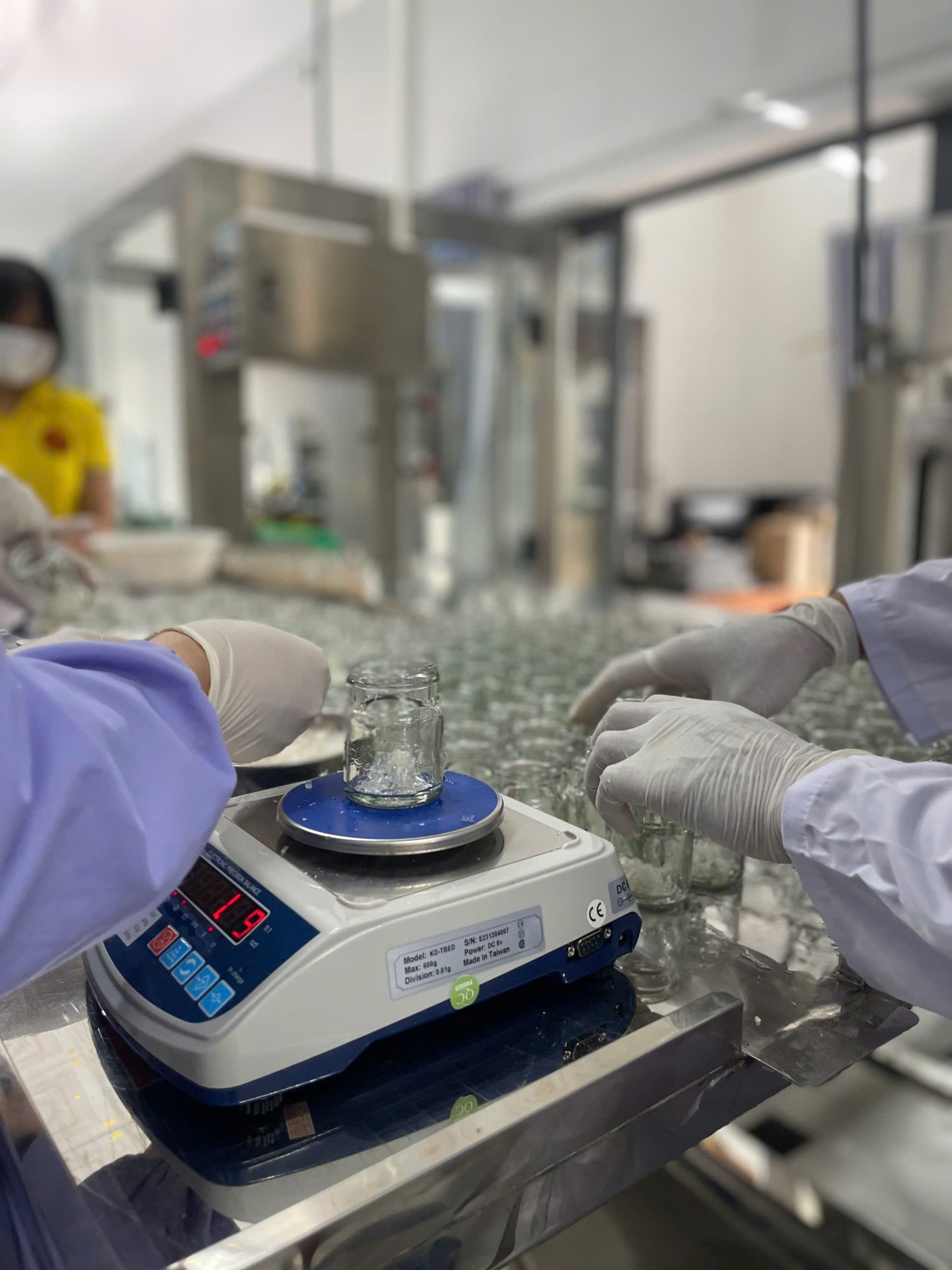 Bàn Giao Dây Chuyền Sản Xuất Yến Hũ Cho Khách Hàng Tại Đắk Lắk 6 dc yen daklak 05 scaled