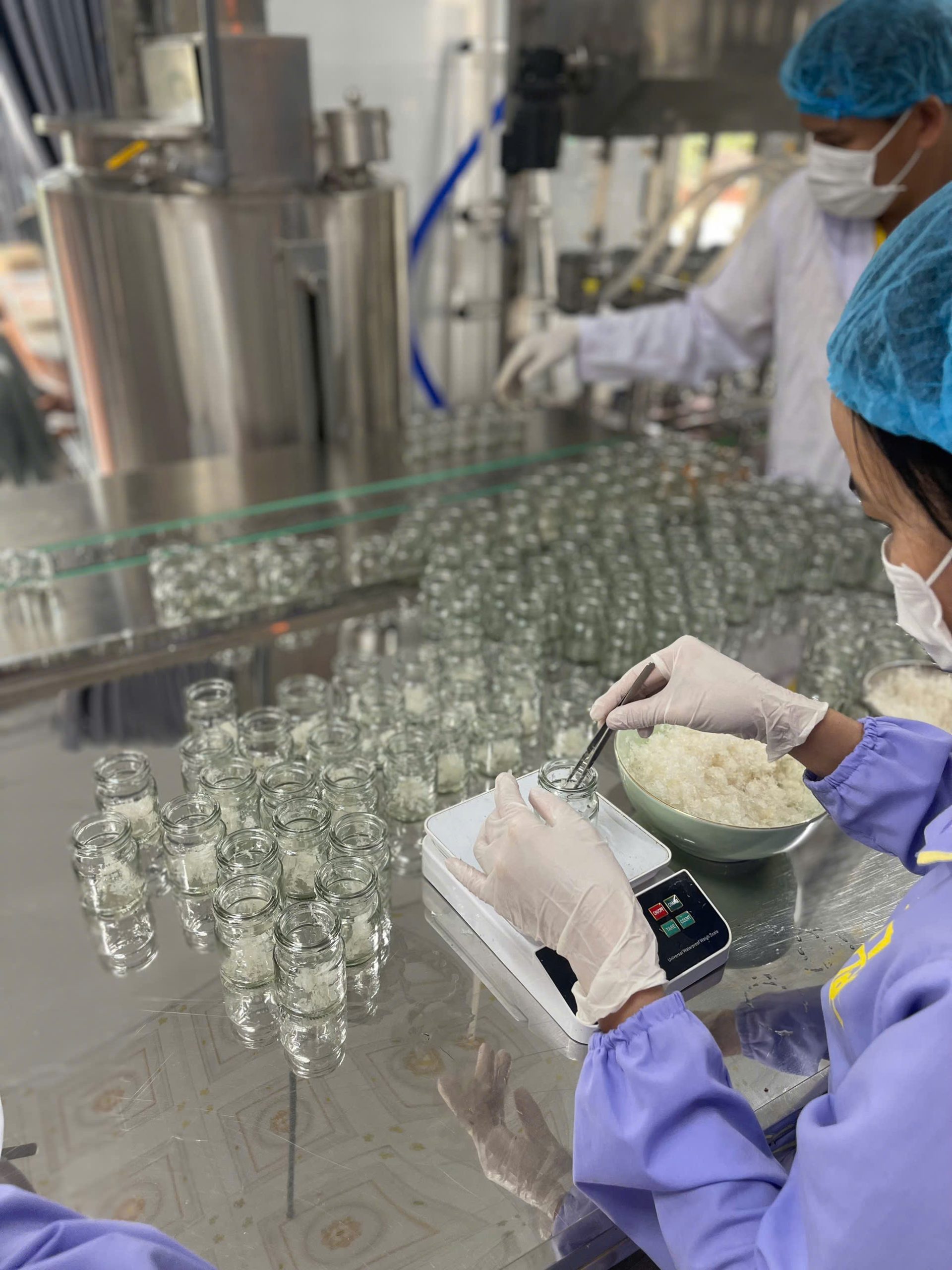 Bàn Giao Dây Chuyền Sản Xuất Yến Hũ Cho Khách Hàng Tại Đắk Lắk 7 dc yen daklak 06 scaled