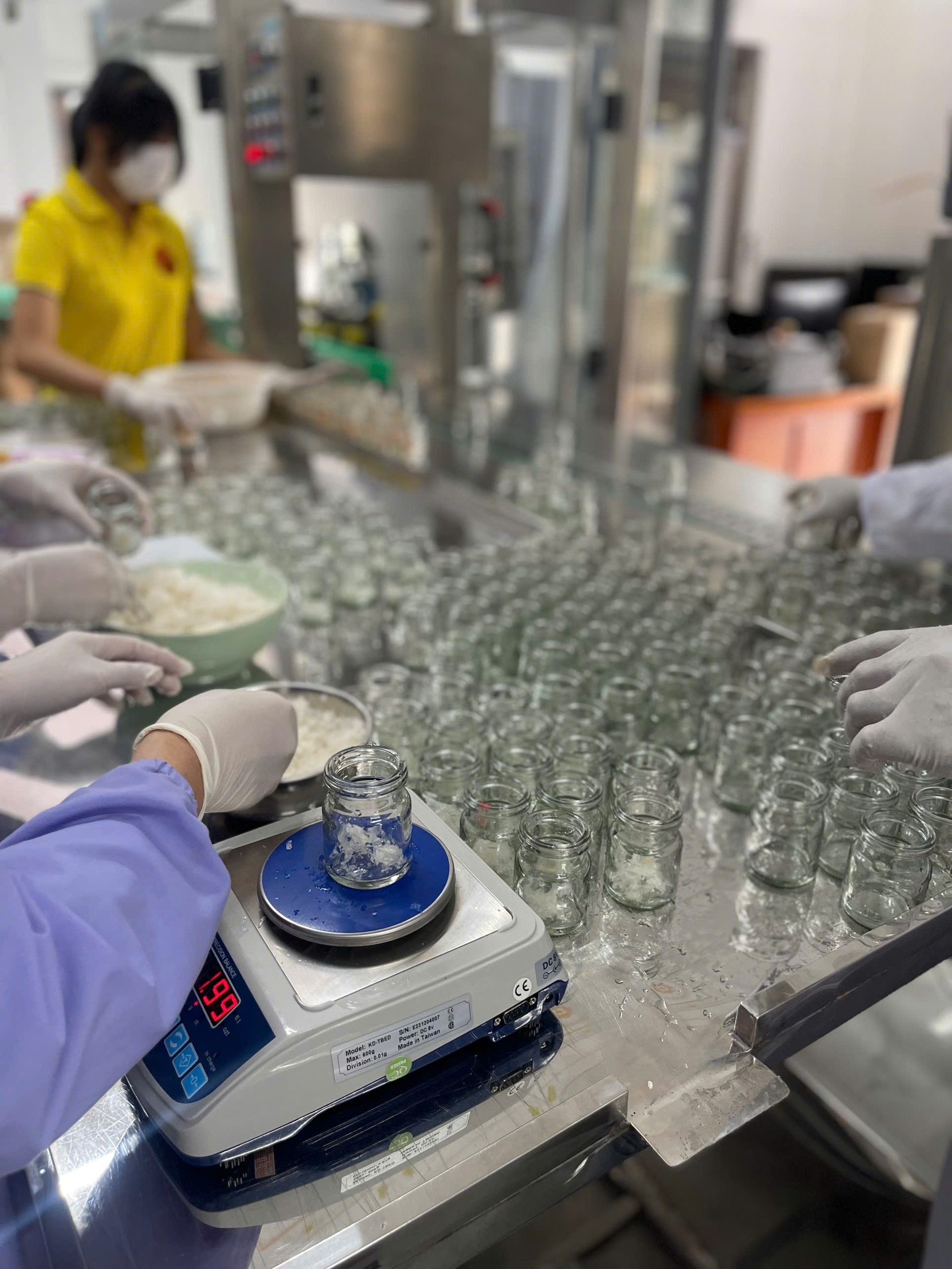 Bàn Giao Dây Chuyền Sản Xuất Yến Hũ Cho Khách Hàng Tại Đắk Lắk 8 dc yen daklak 07 scaled