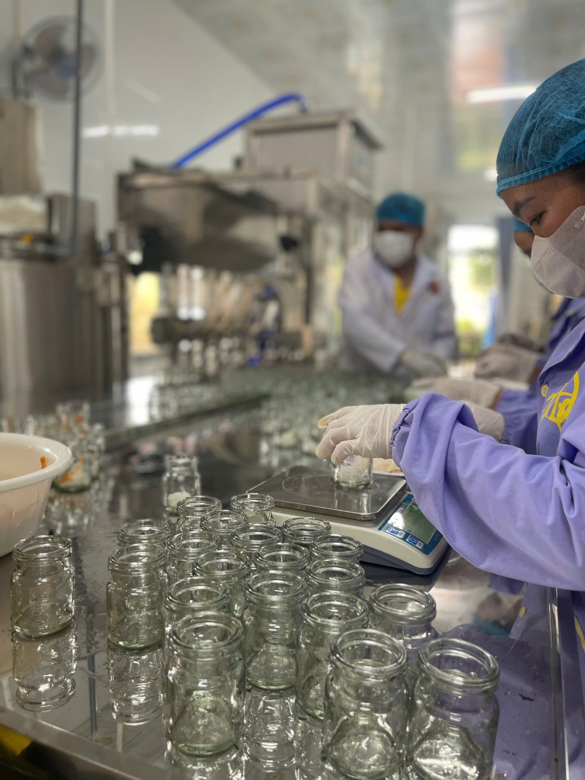 Bàn Giao Dây Chuyền Sản Xuất Yến Hũ Cho Khách Hàng Tại Đắk Lắk 9 dc yen daklak 08 scaled